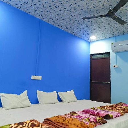 Baba Guest House Ujjain Esterno foto