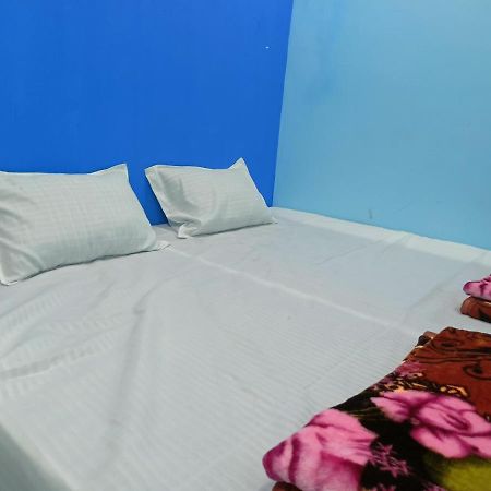 Baba Guest House Ujjain Esterno foto