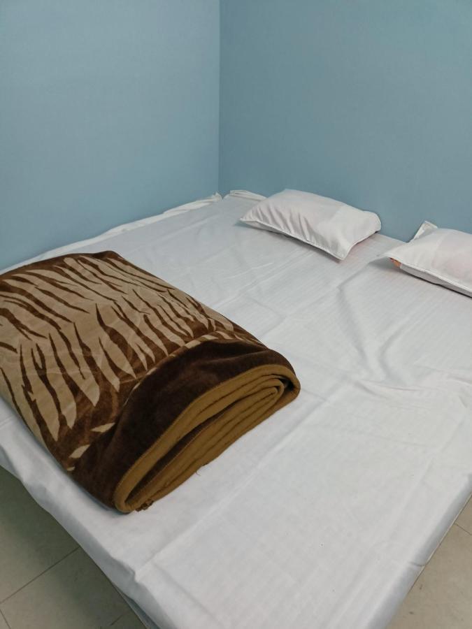 Baba Guest House Ujjain Esterno foto