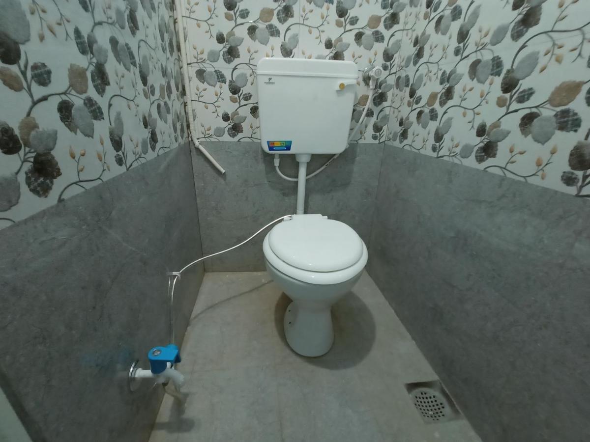 Baba Guest House Ujjain Esterno foto