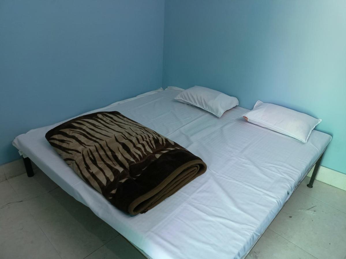 Baba Guest House Ujjain Esterno foto