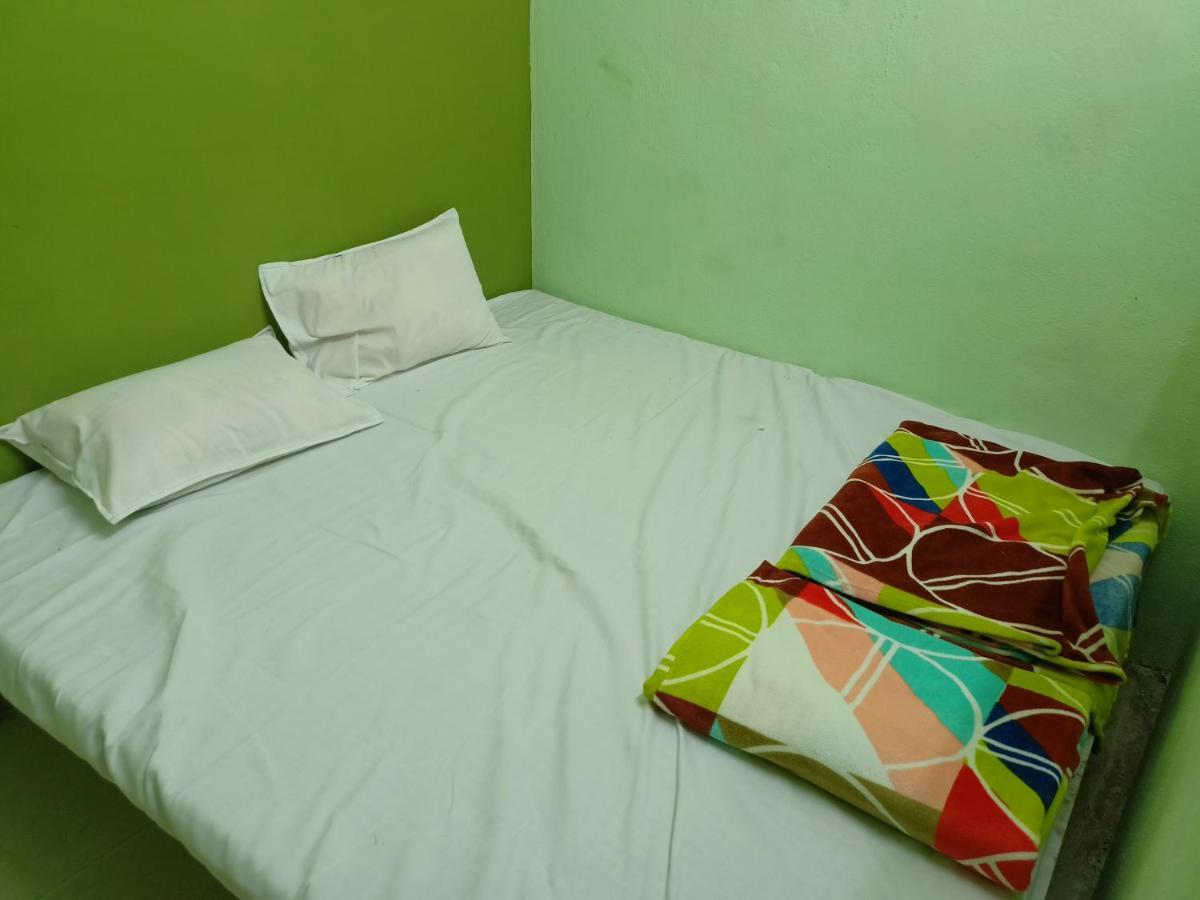 Baba Guest House Ujjain Esterno foto