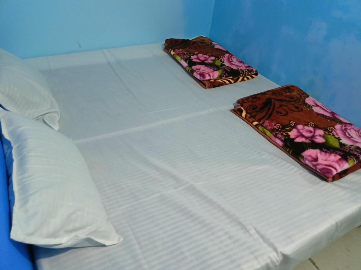 Baba Guest House Ujjain Esterno foto