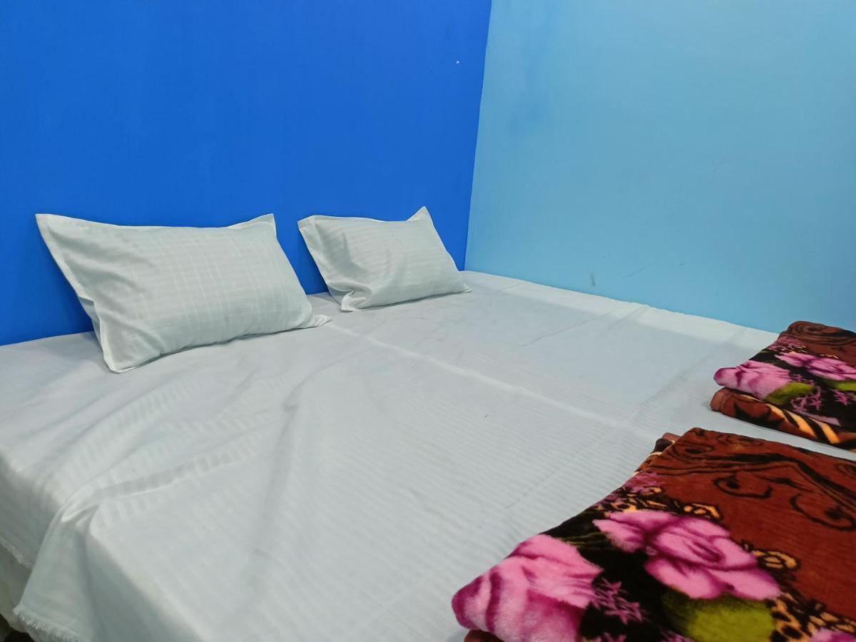 Baba Guest House Ujjain Esterno foto